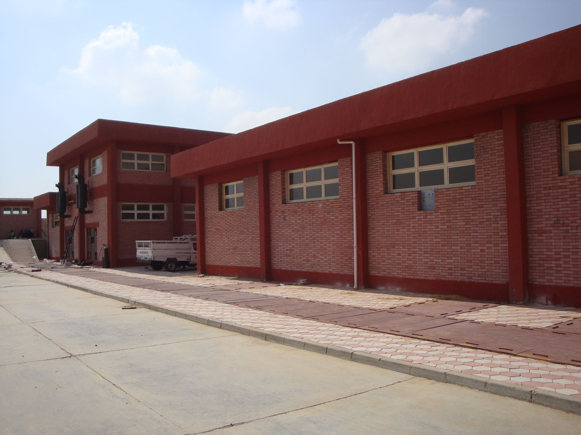 Al Shorouk West Water Pumping Station: Station buildings and forecourt